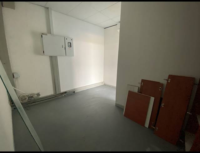 114M² OFFICE TO LET IN BROOKLYN